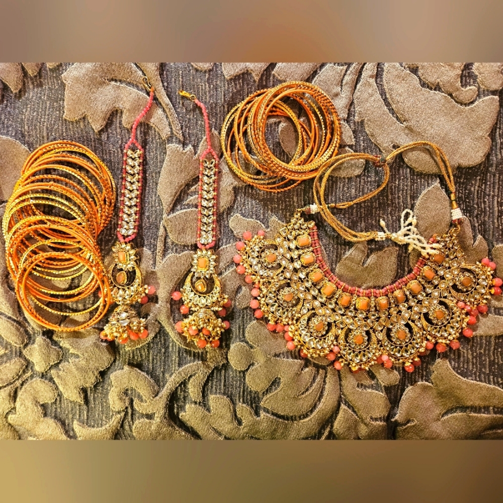 Pakistani Indian Jewelry Set